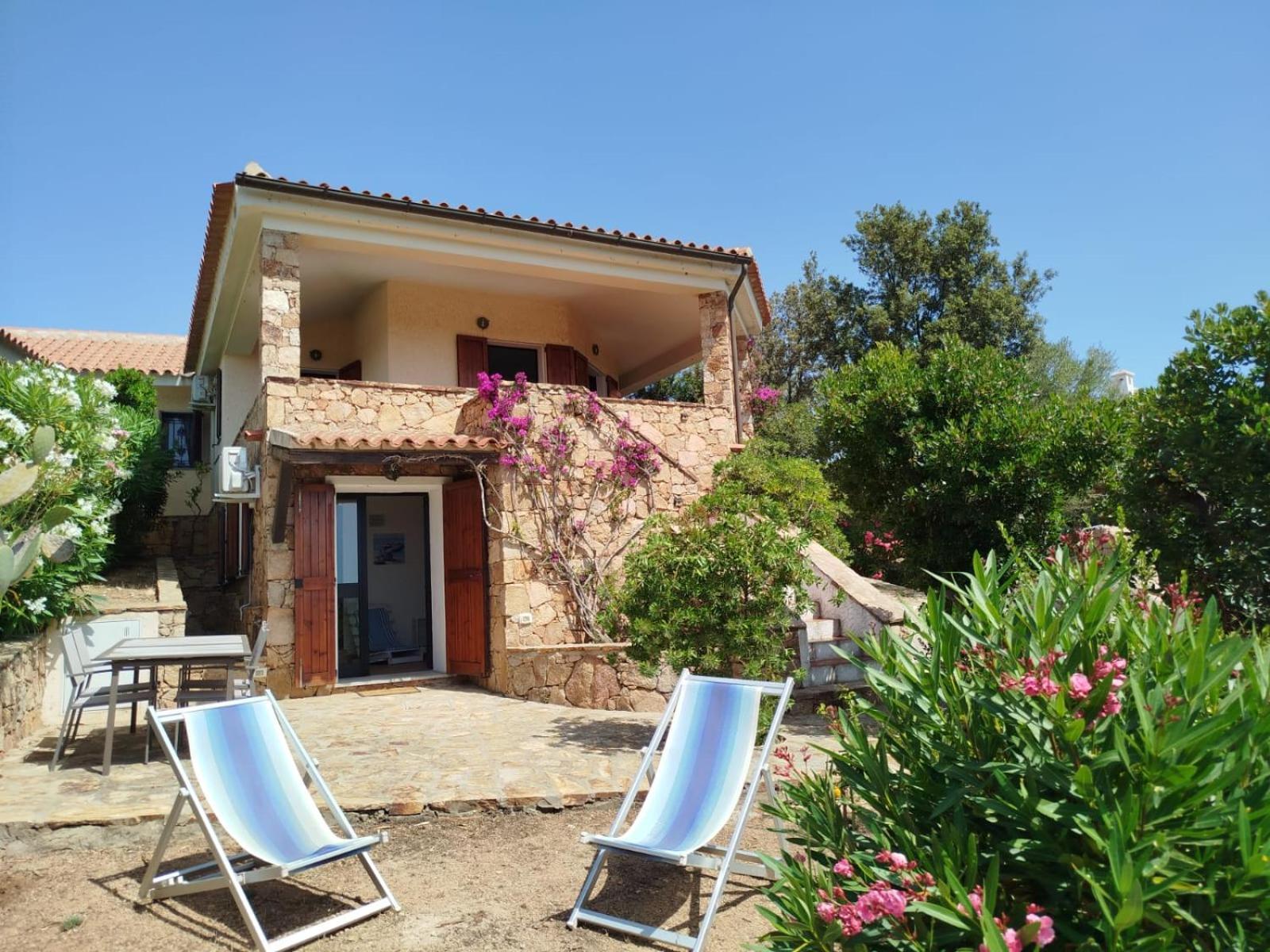 Villa Vista Mare Cala Ginepro Punta Molara Экстерьер фото